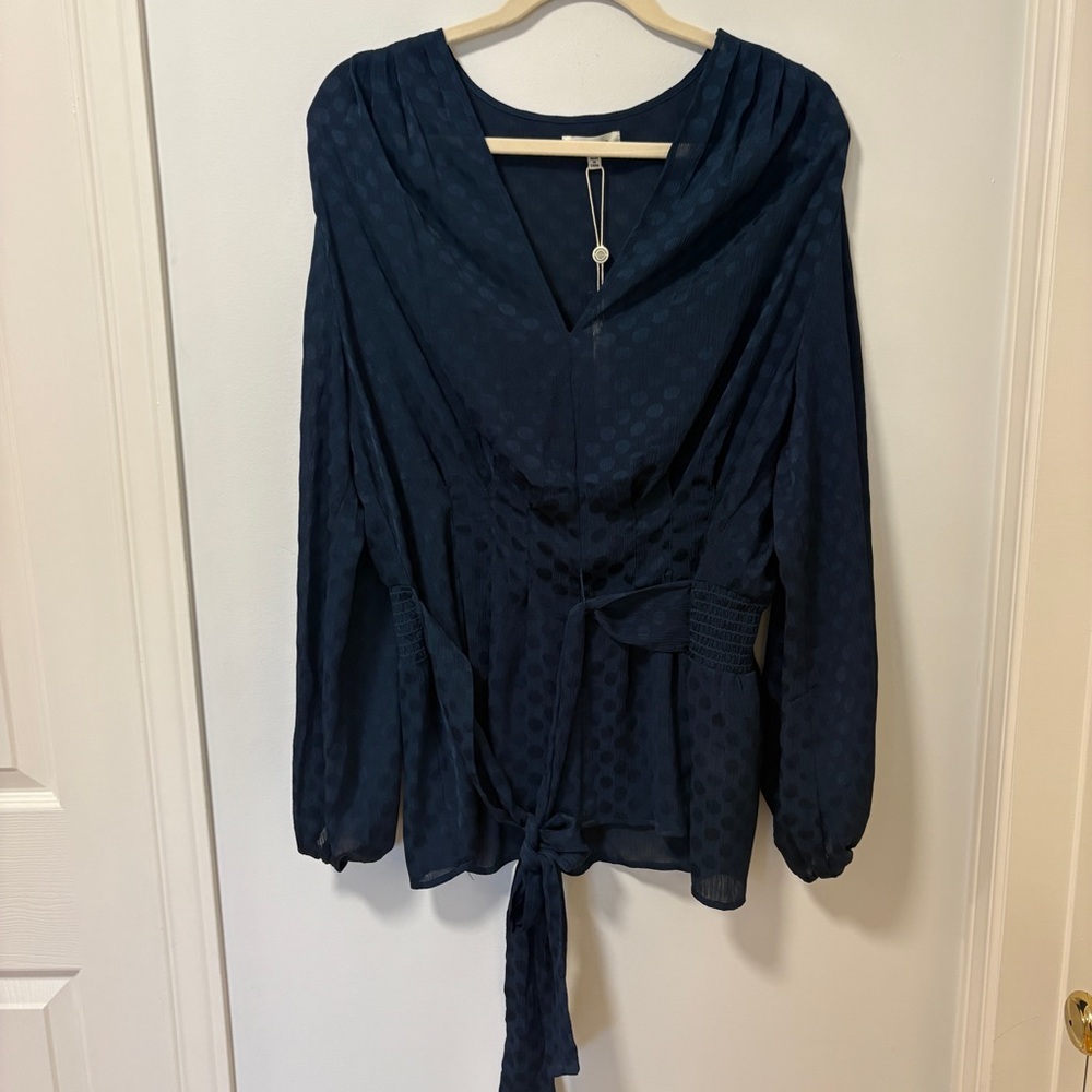 Max Studio Plus Size Blouse Polka Dot Print Navy Blue NWT Size 1X Belted v-neck